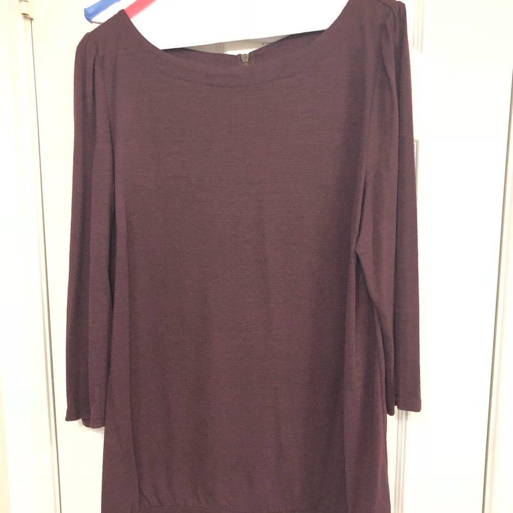 Burgundy lightweight 3/4 sleeve sweater